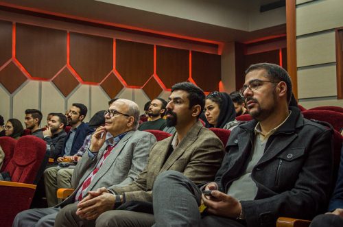 ورق بزنید