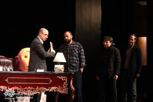 صد و هشتاد و دومین شب شعر طنز در حلقه رندان برگزار شد