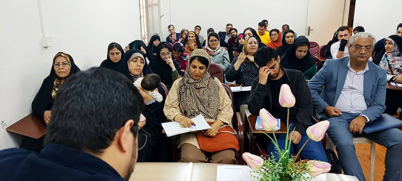 کارگاه آموزشی نثر طنز در دانشگاه شیراز برگزار شد