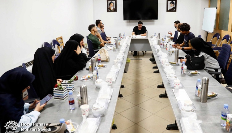 طنزخوانه بیست و دوم با موضوع «کم‌آبی» برگزار شد