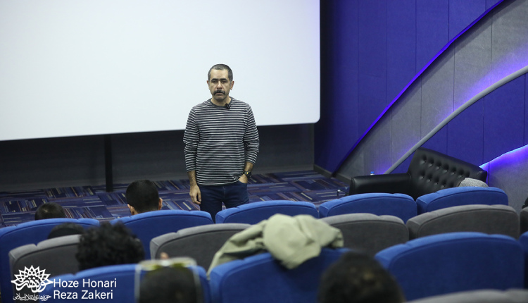 صد و نوزدهمین مکتب خانه و خلق کمدی به سبک چارلی چاپلین