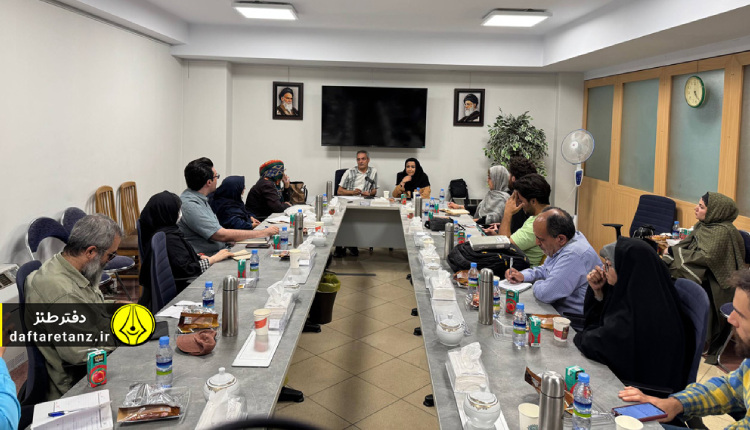 چهاردهمین جلسه طنزینما با حضور پیمان جزینی برگزار شد